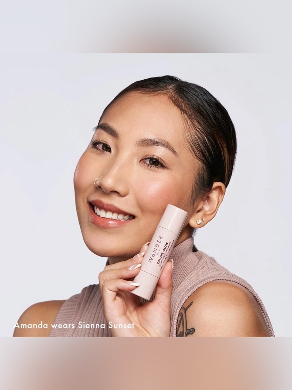 Wander Beauty On-The-Glow Blush and Illuminator Stick - Sienna Sunset - Picture 3 of 5